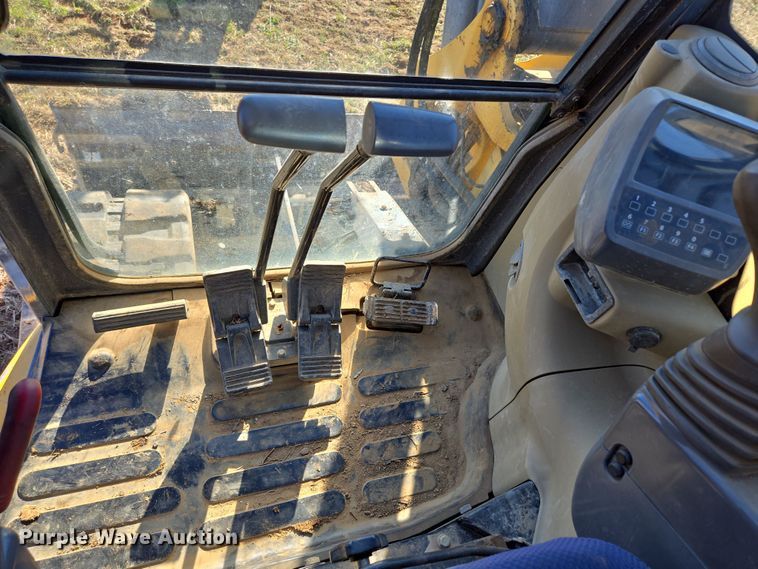 image for item DP6232 2010 John Deere 85D mini excavator