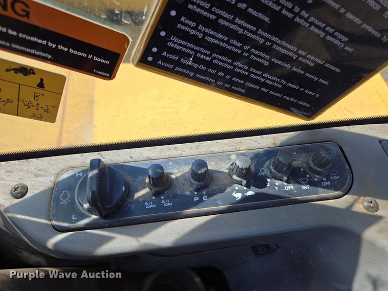 image for item DP6232 2010 John Deere 85D mini excavator