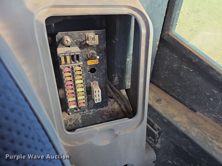 image for item DP6232 2010 John Deere 85D mini excavator