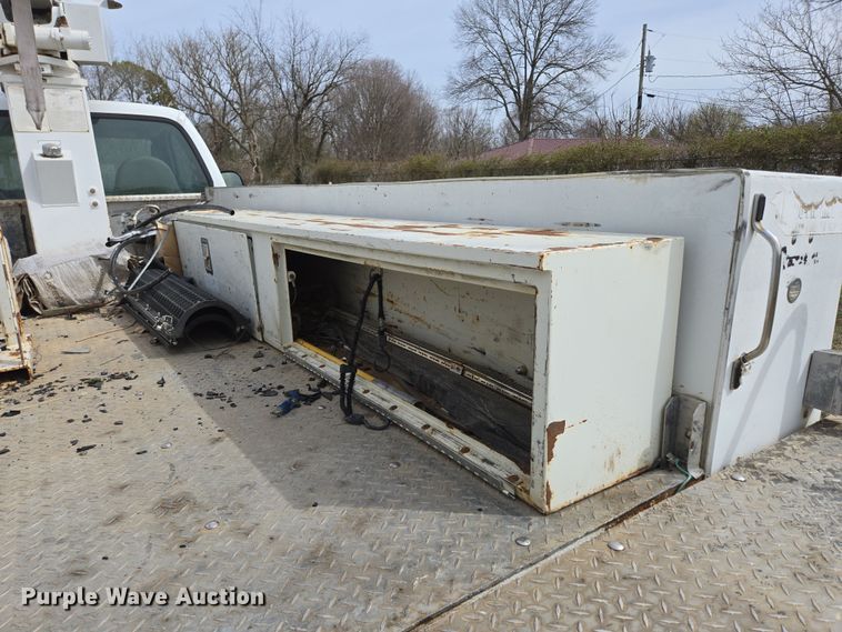 image for item DP6238 2005 Ford F450 Super Duty bucket truck