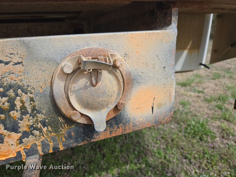 image for item DP6238 2005 Ford F450 Super Duty bucket truck