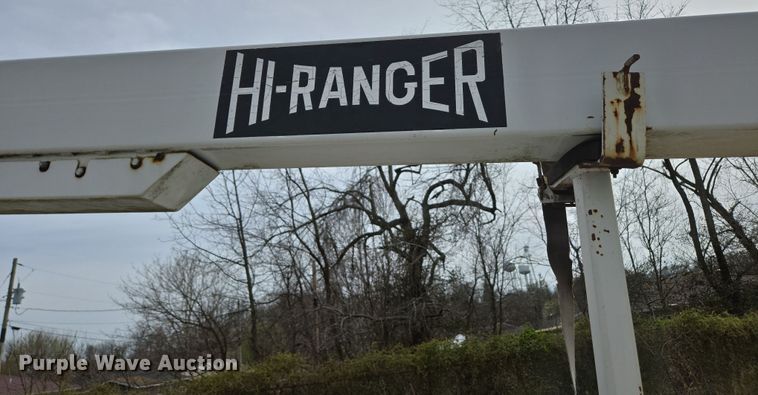 image for item DP6238 2005 Ford F450 Super Duty bucket truck