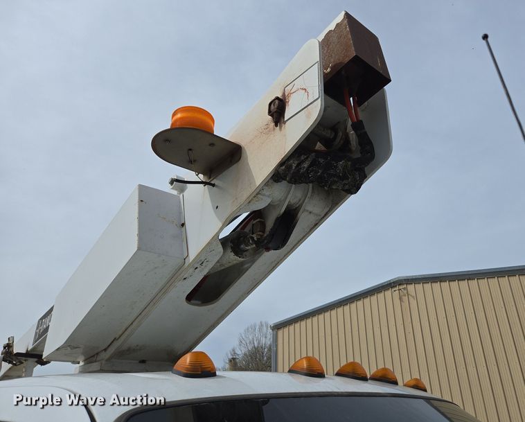 image for item DP6238 2005 Ford F450 Super Duty bucket truck