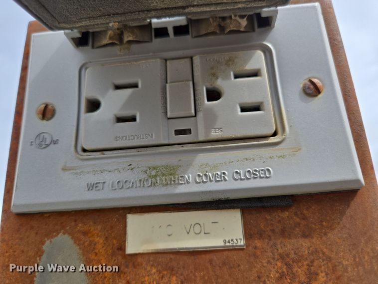 image for item DP6238 2005 Ford F450 Super Duty bucket truck