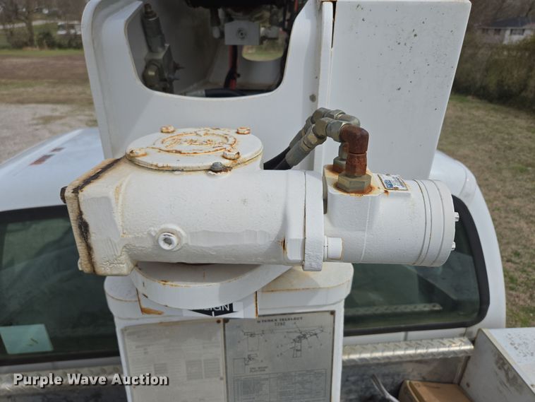 image for item DP6238 2005 Ford F450 Super Duty bucket truck
