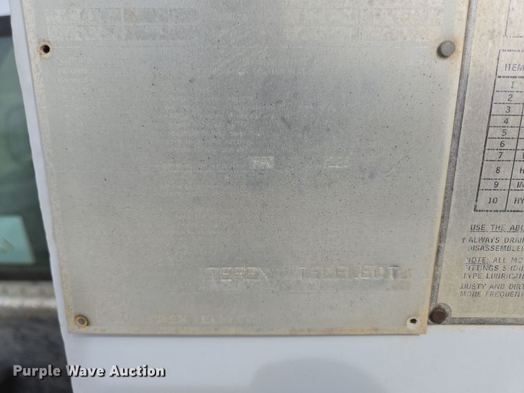 image for item DP6238 2005 Ford F450 Super Duty bucket truck