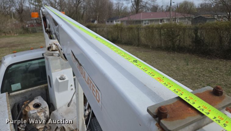 image for item DP6238 2005 Ford F450 Super Duty bucket truck