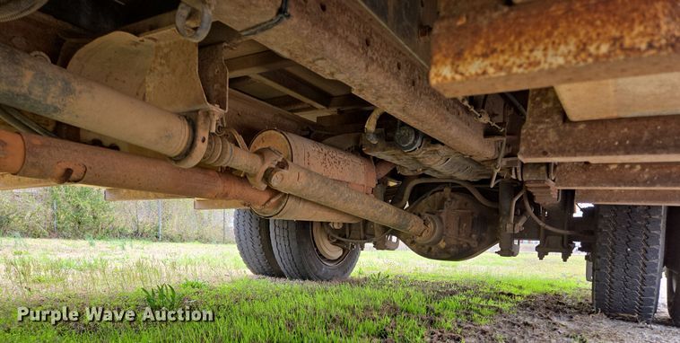 image for item DP6238 2005 Ford F450 Super Duty bucket truck