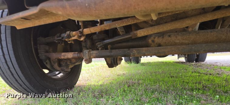 image for item DP6238 2005 Ford F450 Super Duty bucket truck