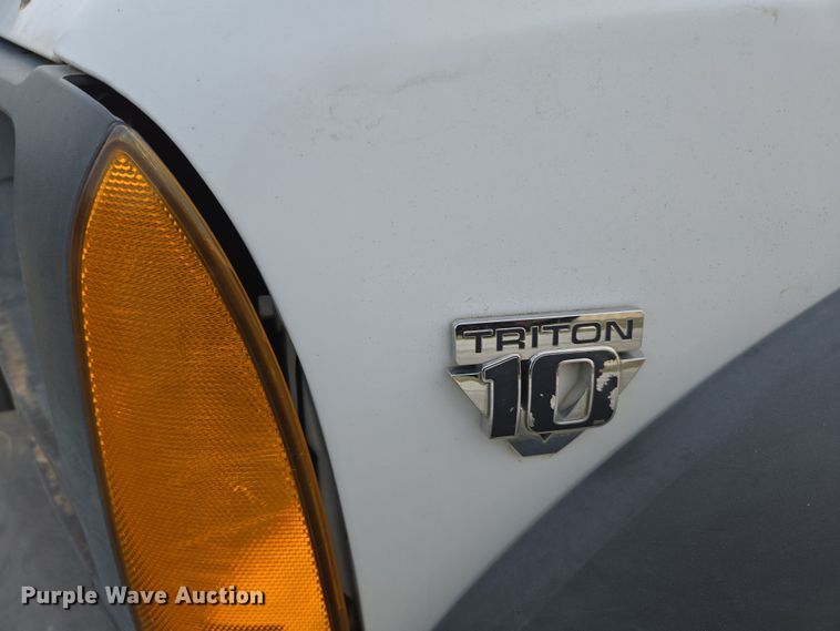 image for item DP6238 2005 Ford F450 Super Duty bucket truck