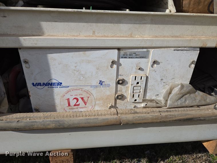 image for item DP6238 2005 Ford F450 Super Duty bucket truck