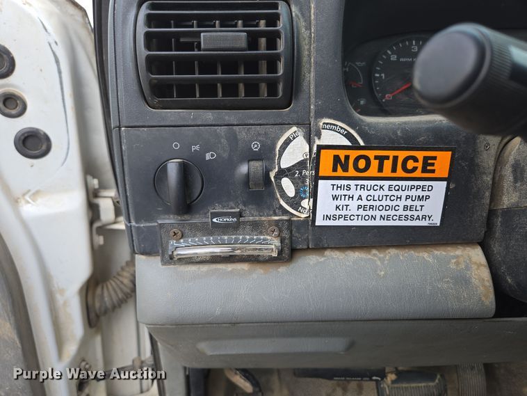 image for item DP6238 2005 Ford F450 Super Duty bucket truck