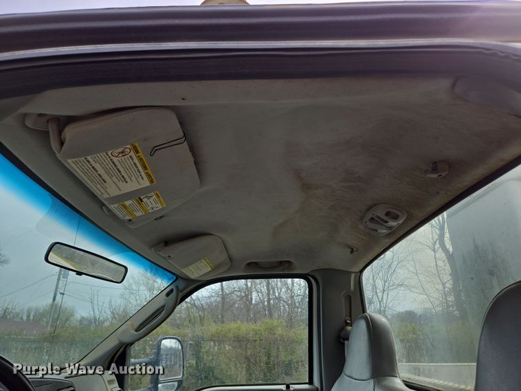 image for item DP6238 2005 Ford F450 Super Duty bucket truck