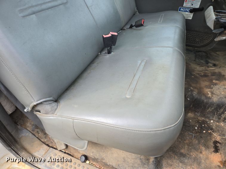 image for item DP6238 2005 Ford F450 Super Duty bucket truck