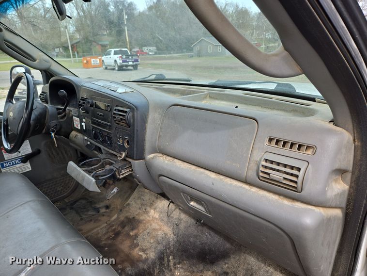 image for item DP6238 2005 Ford F450 Super Duty bucket truck