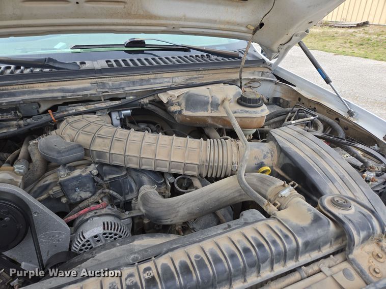 image for item DP6238 2005 Ford F450 Super Duty bucket truck