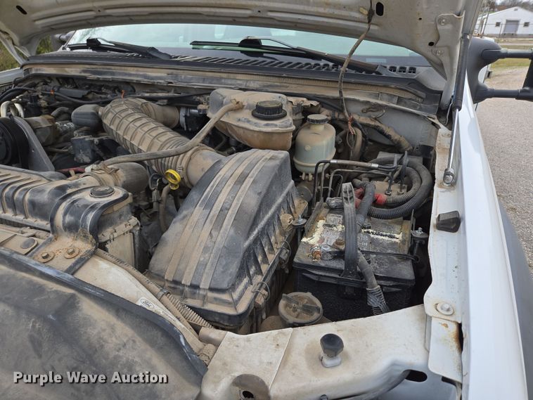 image for item DP6238 2005 Ford F450 Super Duty bucket truck