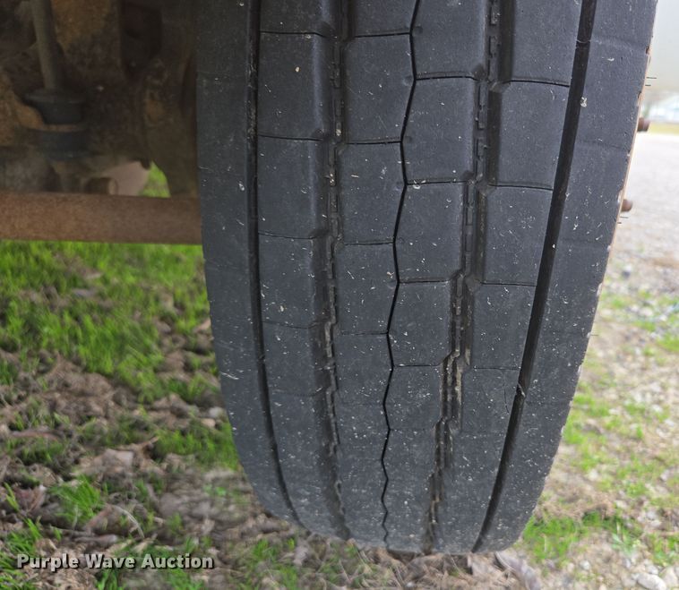 image for item DP6238 2005 Ford F450 Super Duty bucket truck