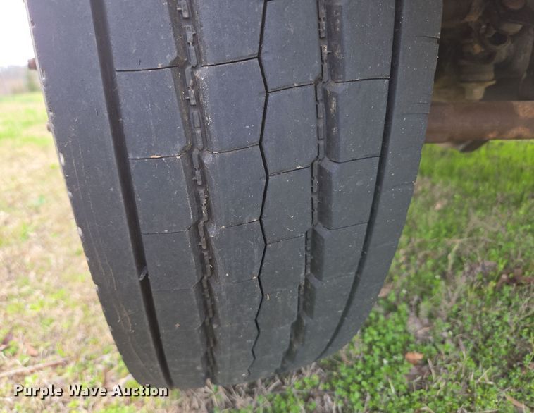 image for item DP6238 2005 Ford F450 Super Duty bucket truck