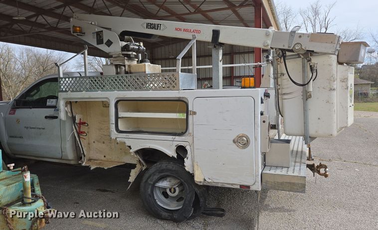 image for item DP6239 2017 Chevrolet Silverado 3500HD bucket truck