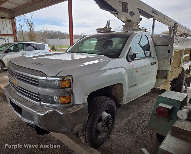 image for item DP6239 2017 Chevrolet Silverado 3500HD bucket truck