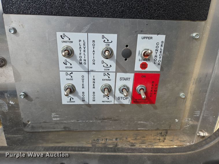 image for item DP6239 2017 Chevrolet Silverado 3500HD bucket truck