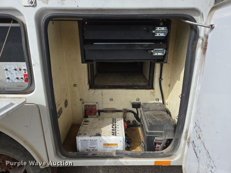 image for item DP6239 2017 Chevrolet Silverado 3500HD bucket truck