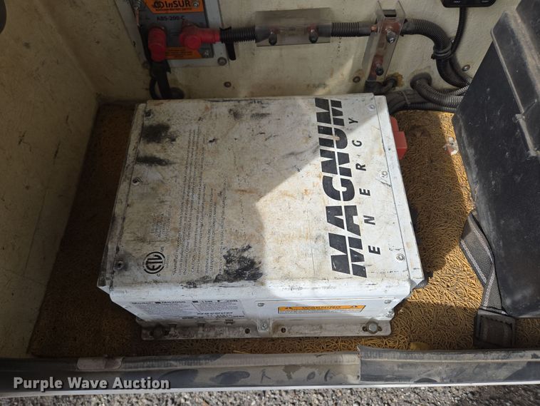 image for item DP6239 2017 Chevrolet Silverado 3500HD bucket truck