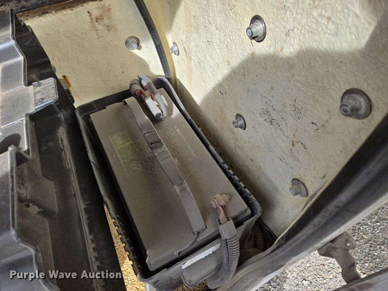 image for item DP6239 2017 Chevrolet Silverado 3500HD bucket truck