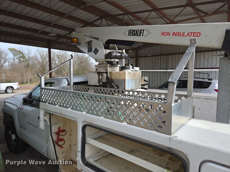 image for item DP6239 2017 Chevrolet Silverado 3500HD bucket truck