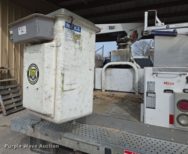 image for item DP6239 2017 Chevrolet Silverado 3500HD bucket truck