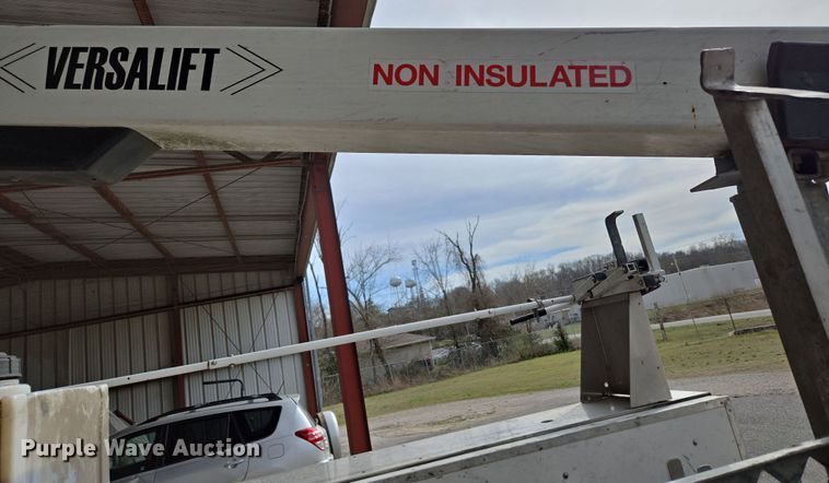 image for item DP6239 2017 Chevrolet Silverado 3500HD bucket truck