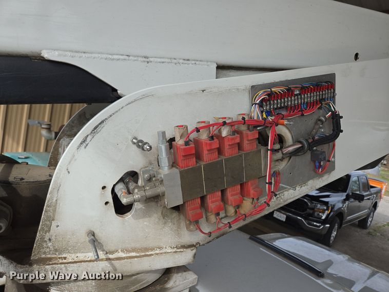 image for item DP6239 2017 Chevrolet Silverado 3500HD bucket truck