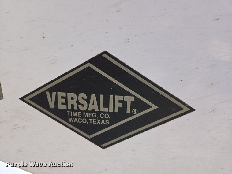 image for item DP6239 2017 Chevrolet Silverado 3500HD bucket truck