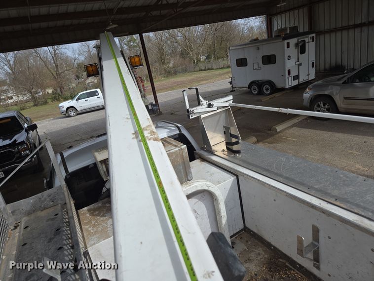 image for item DP6239 2017 Chevrolet Silverado 3500HD bucket truck