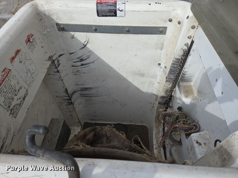 image for item DP6239 2017 Chevrolet Silverado 3500HD bucket truck