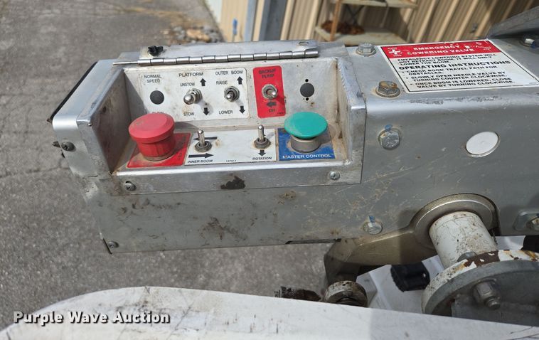 image for item DP6239 2017 Chevrolet Silverado 3500HD bucket truck