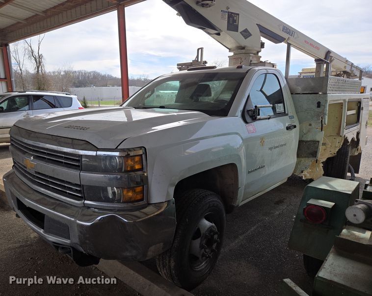 image for item DP6239 2017 Chevrolet Silverado 3500HD bucket truck
