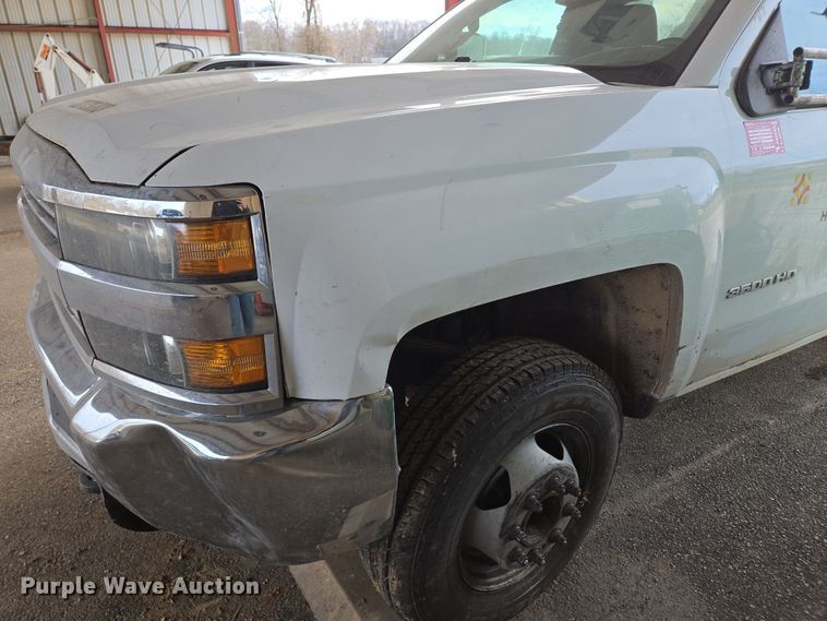 image for item DP6239 2017 Chevrolet Silverado 3500HD bucket truck