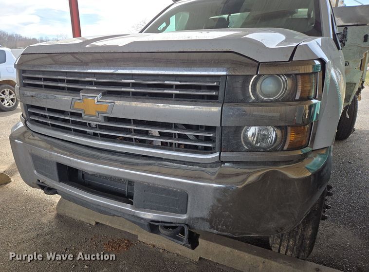 image for item DP6239 2017 Chevrolet Silverado 3500HD bucket truck