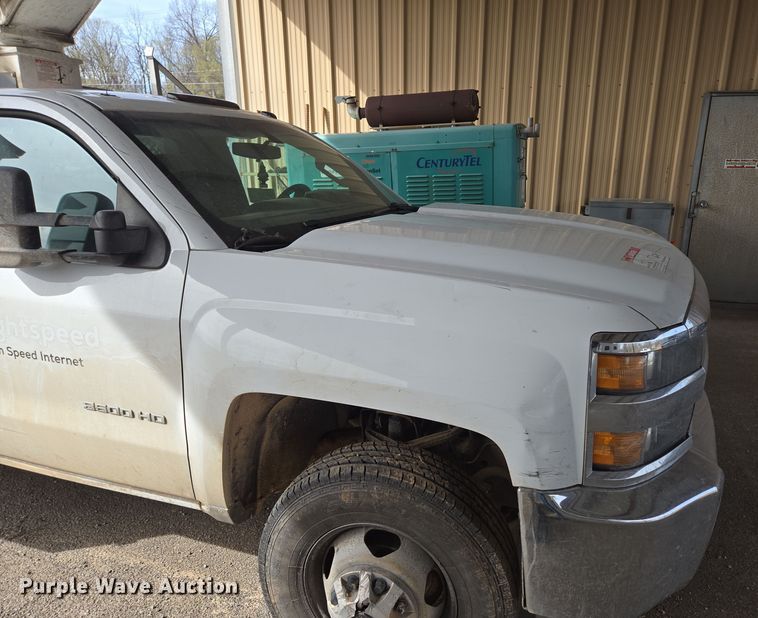 image for item DP6239 2017 Chevrolet Silverado 3500HD bucket truck