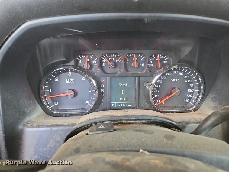 image for item DP6239 2017 Chevrolet Silverado 3500HD bucket truck