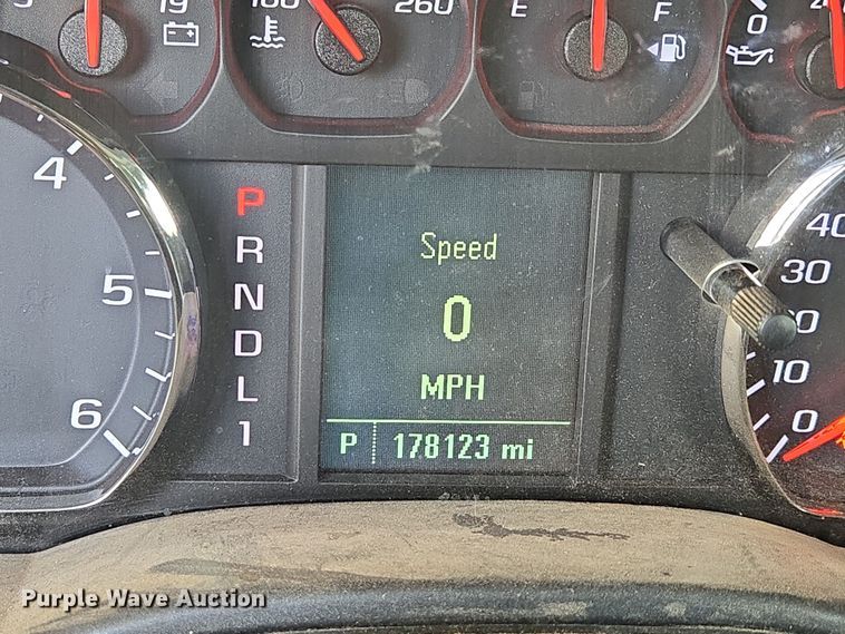 image for item DP6239 2017 Chevrolet Silverado 3500HD bucket truck