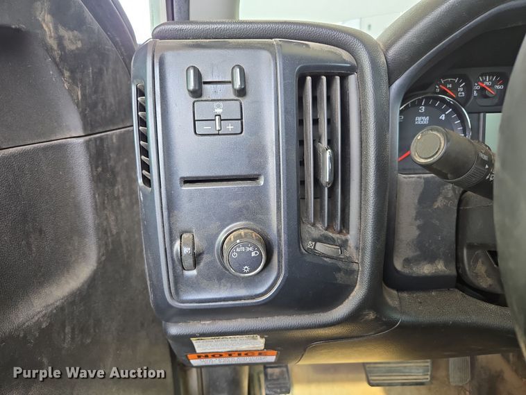 image for item DP6239 2017 Chevrolet Silverado 3500HD bucket truck