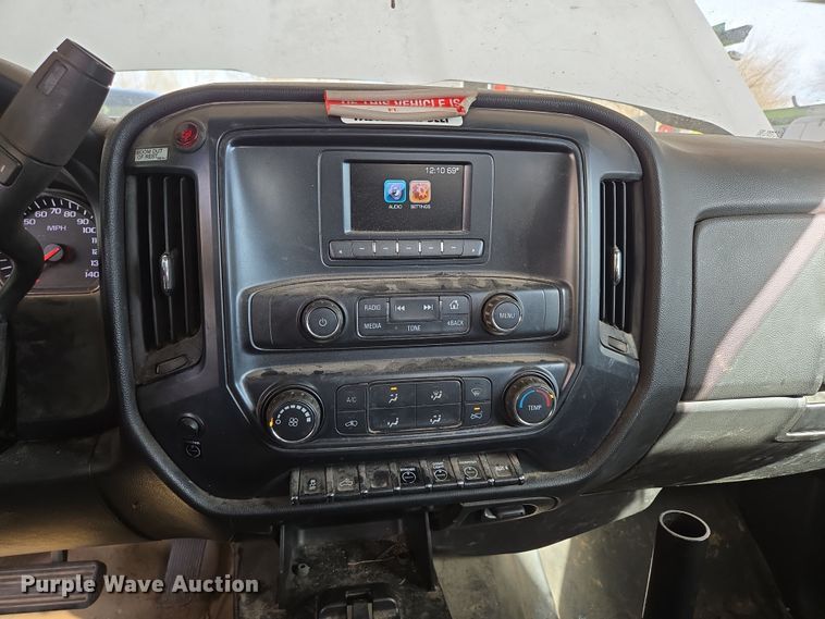 image for item DP6239 2017 Chevrolet Silverado 3500HD bucket truck