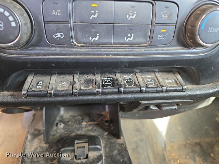 image for item DP6239 2017 Chevrolet Silverado 3500HD bucket truck