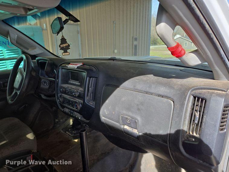 image for item DP6239 2017 Chevrolet Silverado 3500HD bucket truck