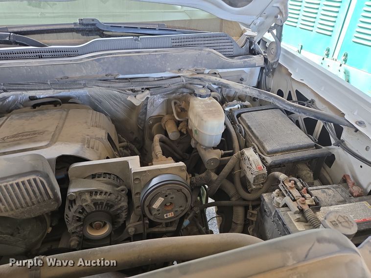 image for item DP6239 2017 Chevrolet Silverado 3500HD bucket truck