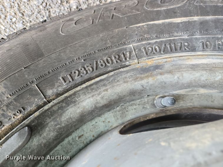 image for item DP6239 2017 Chevrolet Silverado 3500HD bucket truck