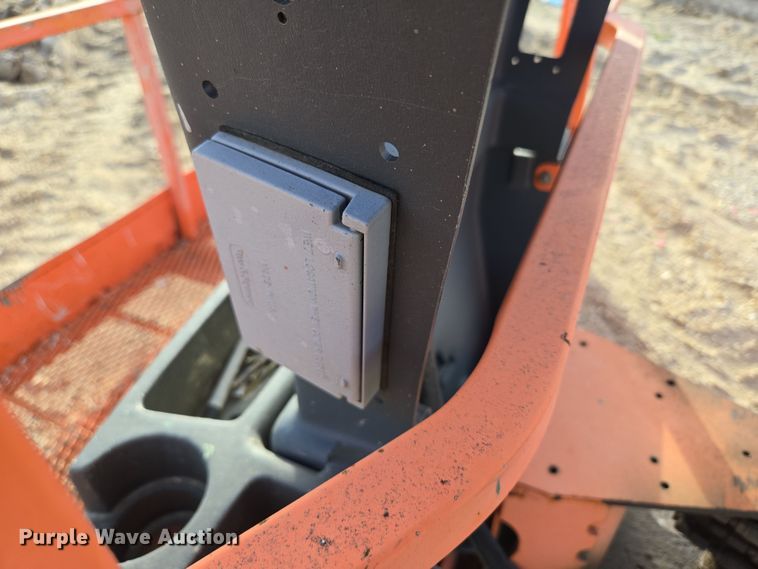 image for item DP6241 2008 JLG 600AJ boom lift